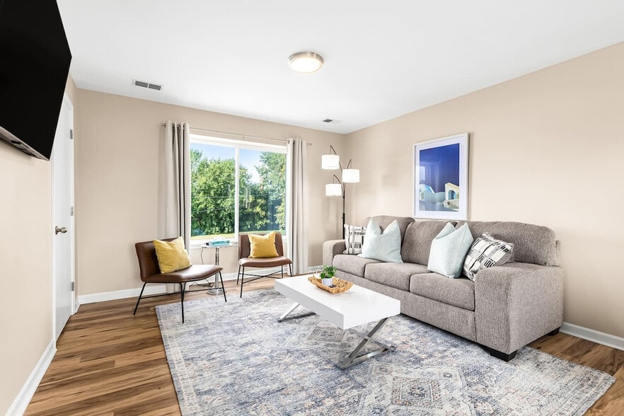 Building Photo - 18939 Sharon Ln