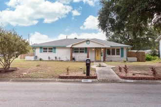 Building Photo - 3995 Tom Ln Dr