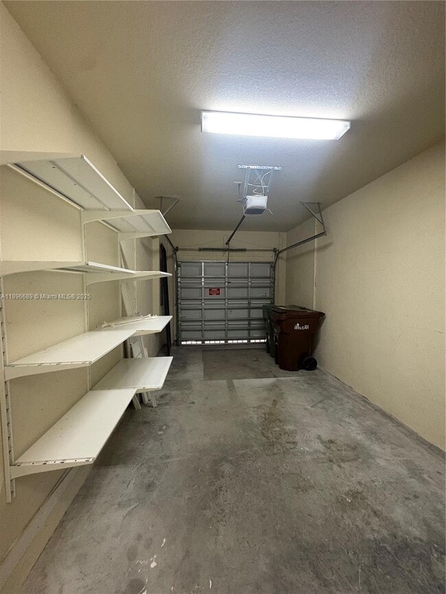 Building Photo - 3383 W 90th St