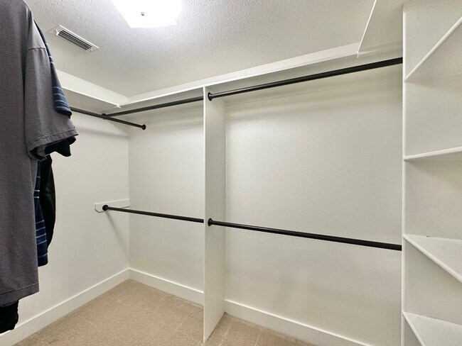 Building Photo - Updated 3-Bedroom 2.5 Bath Retreat in Whit...