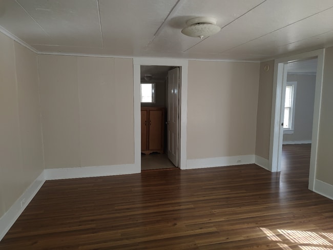 Dining - 910 N Church St