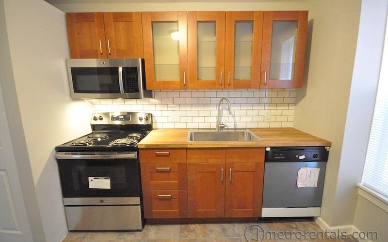 Building Photo - 452 W 3rd Ave