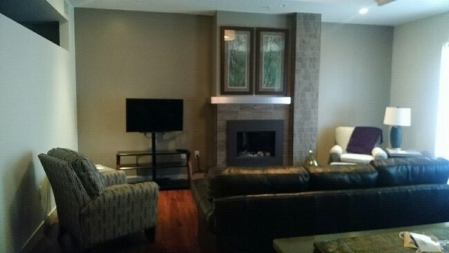 Building Photo - Stunning, Furnished Wieland Block Condo Do...