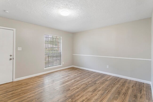 Building Photo - 6602 Indian Lake Dr