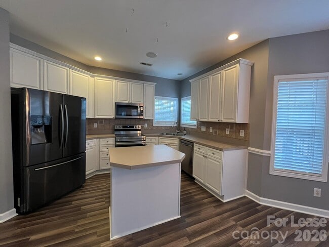 Building Photo - 3307 Creek Trail Rd