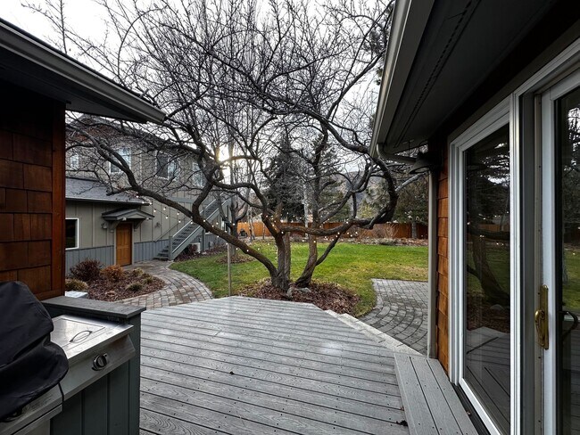 Building Photo - 4 Bed, 3 Bath Home in Hailey, Idaho with Beautiful Mountain Views