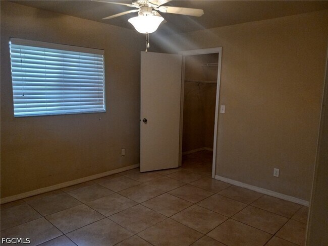 Building Photo - 1106 SE 21st Ln