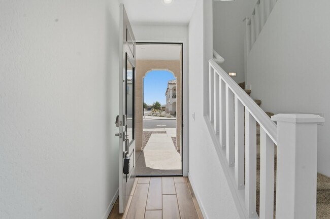 Building Photo - Like Brand New Luxurious Modern 3 Bedroom 2 Bath Townhome in Warner Meadow – Rare Rental Opportun...
