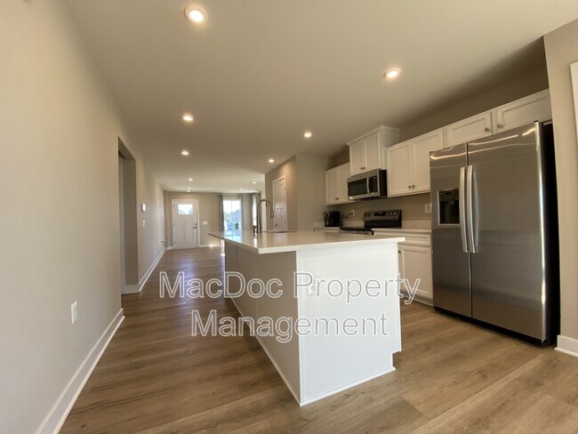 Building Photo - 18422 Centennial Cir