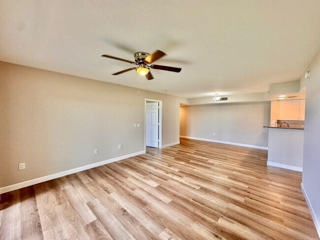 Building Photo - 5055 Wiles Rd