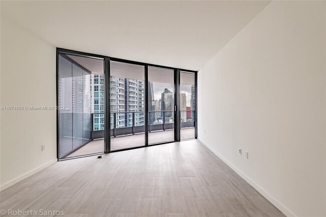 Bedroom - 1000 Brickell Plz