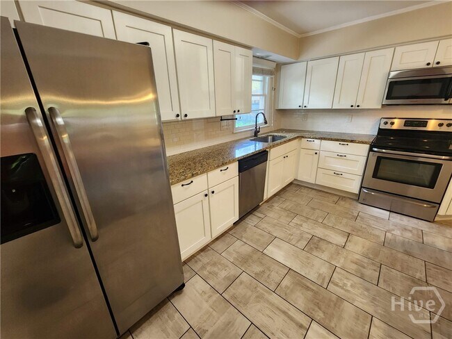 Building Photo - 5014 Spartan Dr