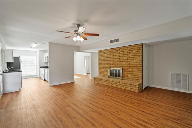 Building Photo - 3002 Lindbergh Dr