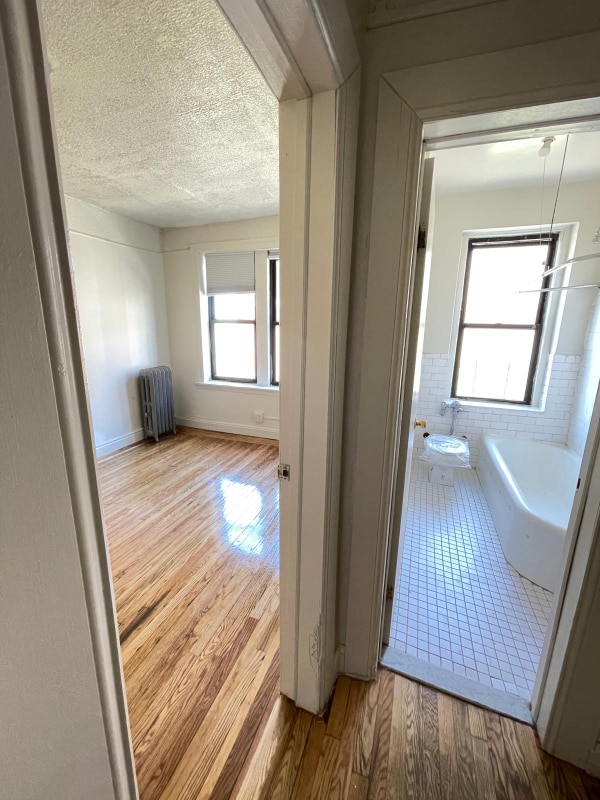 Building Photo - 4120 Carpenter Ave