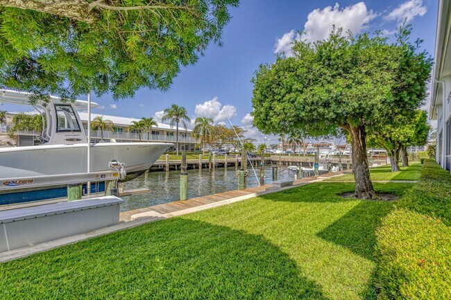 Building Photo - 68 Yacht Club Dr