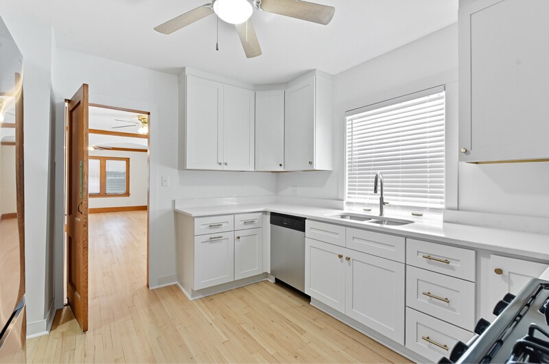 Building Photo - 828 N 41st Ave