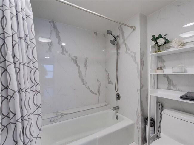 Building Photo - 3900 Galt Ocean Dr