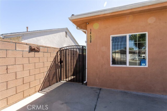 Building Photo - 14608 Cohasset St