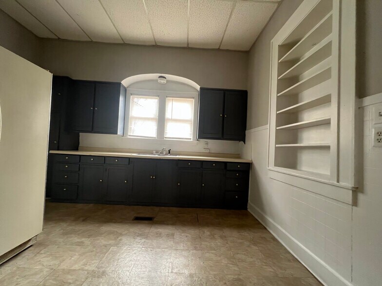 Kitchen - 509 S 5th St