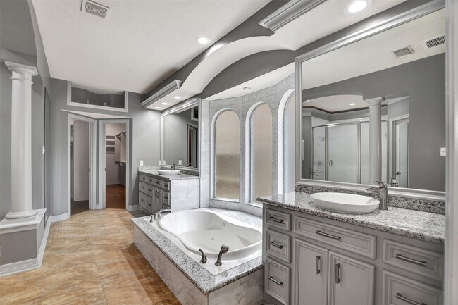 Building Photo - 15510 Marble Canyon Way