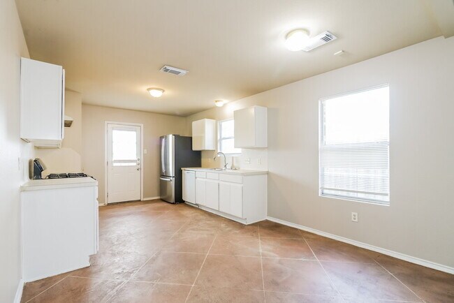 Building Photo - 12531 Roxdale Ridge Dr