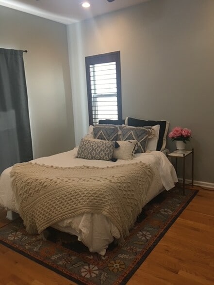 Both bedrooms have bathrooms - 1312 N Campbell Ave