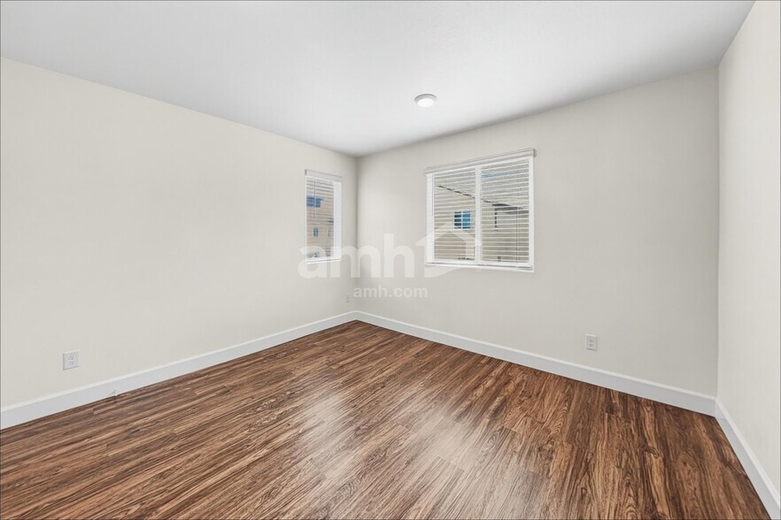 Building Photo - 77 Foxridge Swings Ln