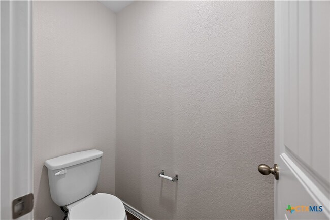 Building Photo - 326 N Richland Dr