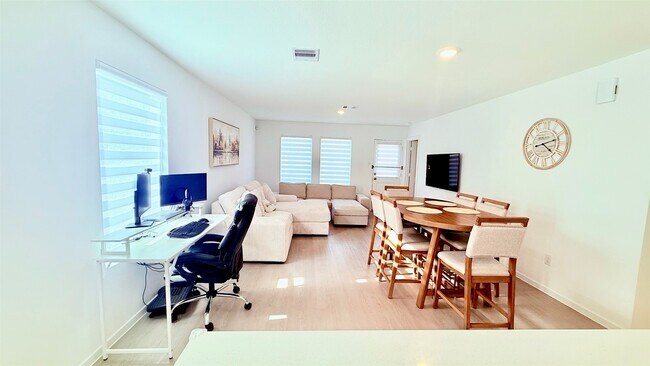 Building Photo - 3113 Courtney Flower Dr