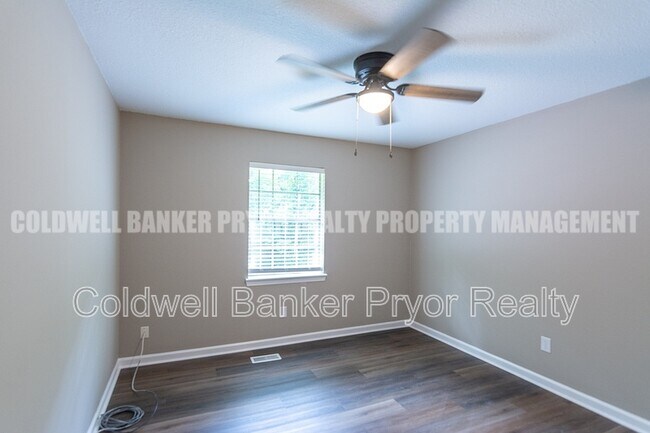 Building Photo - 5722 Moody Sawyer Rd