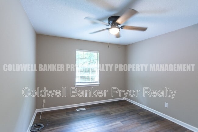 Building Photo - 5824 Moody Sawyer Rd