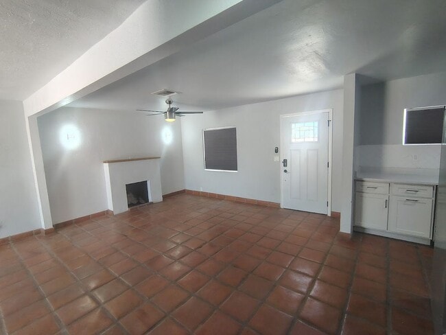 Building Photo - 23 E Adams St