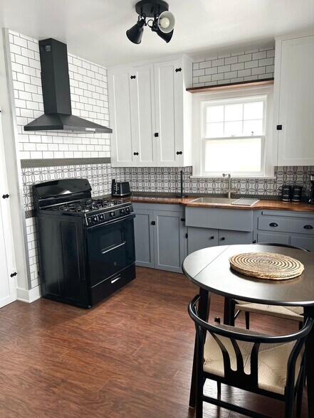 Kitchen - 5714 Virginia Ave