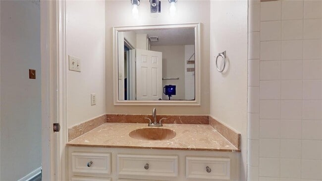 Building Photo - 18319 Arbor Terrace Dr