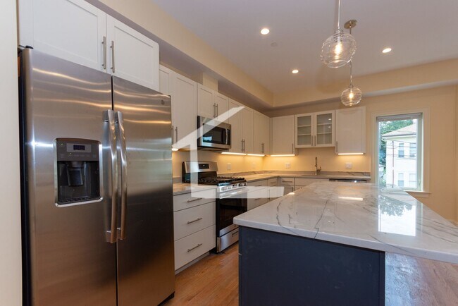 Building Photo - 118 Tremont St