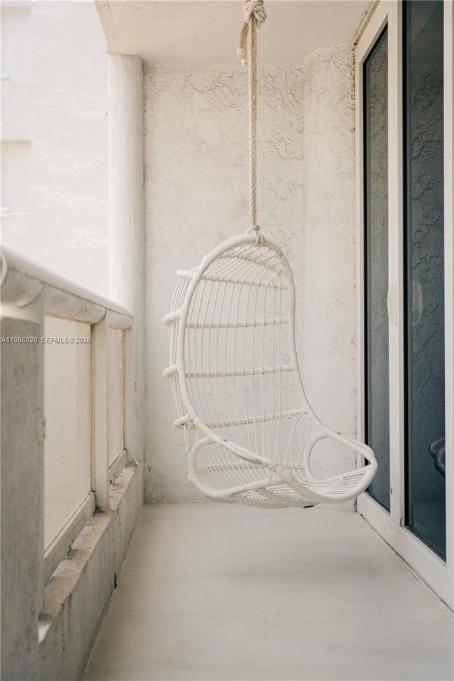 Building Photo - 1717 N Bayshore Dr