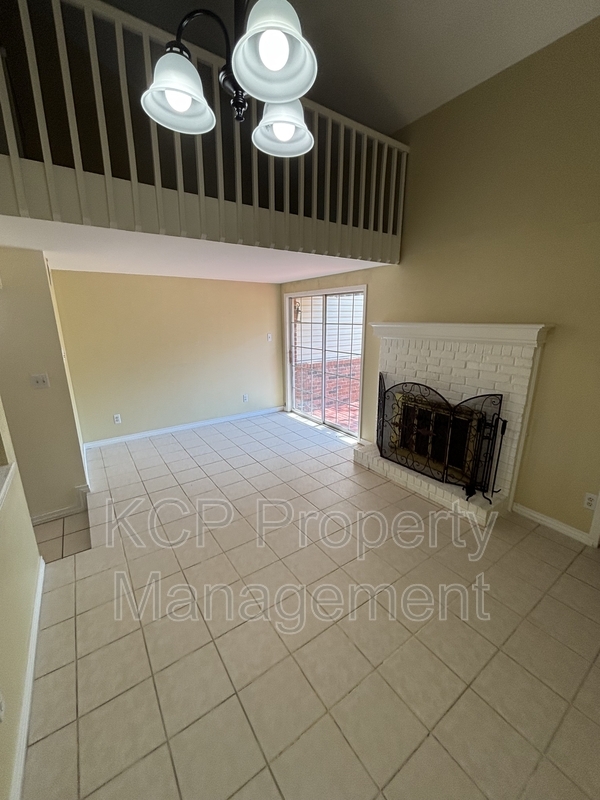 Building Photo - 2600 Brooken Hill Dr