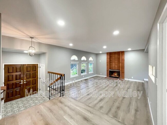 Building Photo - 1806 Blackmore Ct