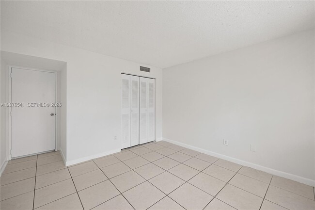 Building Photo - 4154 NW 79th Ave