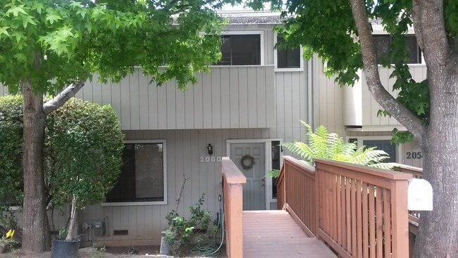 Building Photo - 2060 Seascape Blvd