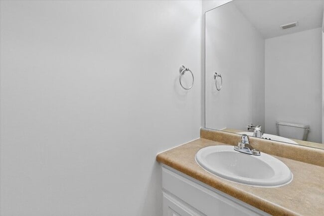 Building Photo - Clayton Townhome for Rent