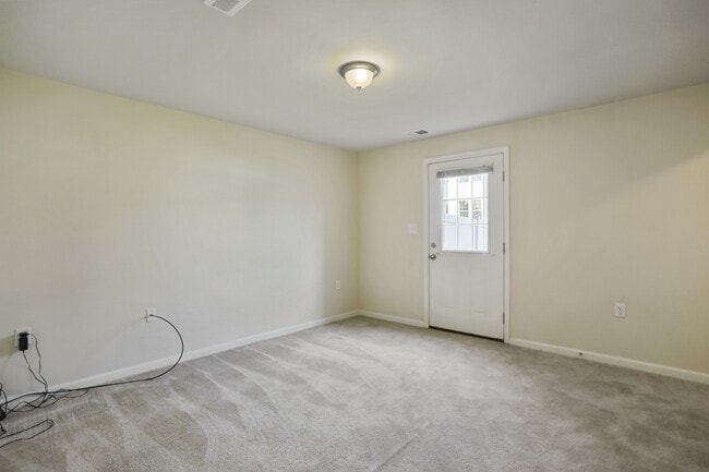 Building Photo - 18 Chillingham Ct