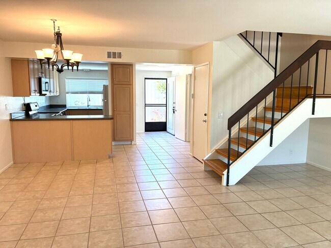 Building Photo - 487 Cannon Green Dr