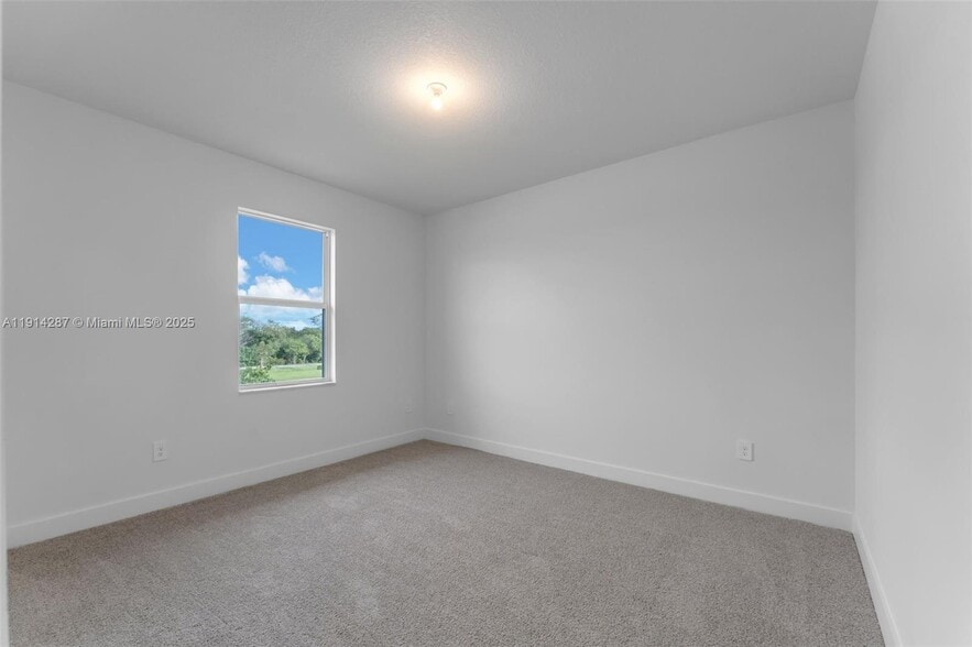 Building Photo - 4336 SW 122nd Ter