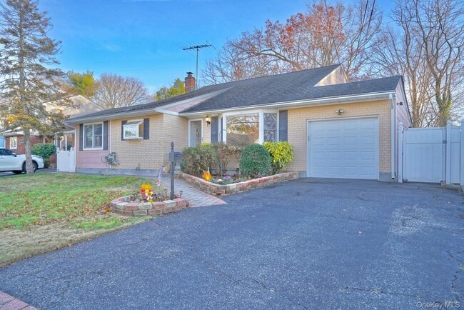 Building Photo - 34 Oakley Dr