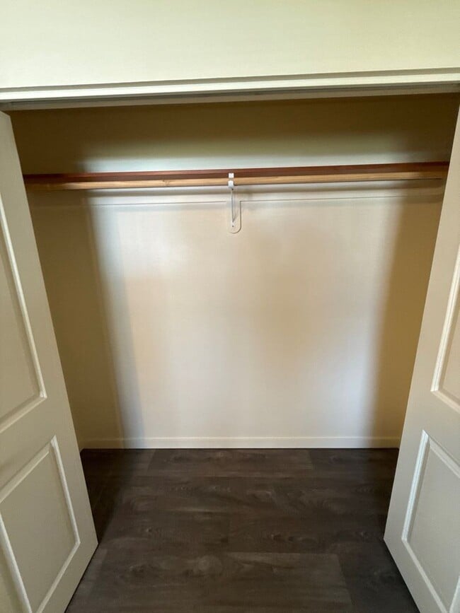 Building Photo - 411 E 3rd St