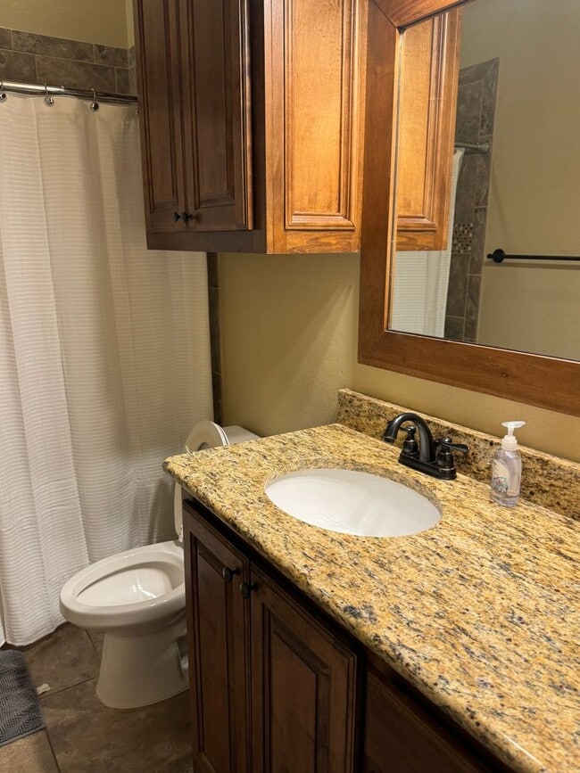Building Photo - Beautiful Two Bedroom, Two Bathroom Home w/ Study for lease at The Enclave in NW Norman!!