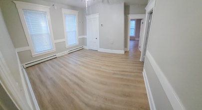 Building Photo - 258 Notre Dame Ave