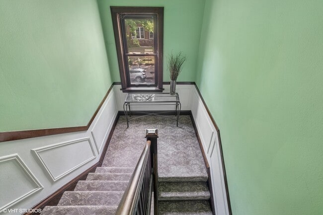 Building Photo - 5146 N Leavitt St