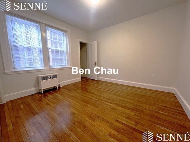 Building Photo - 353 Harvard St